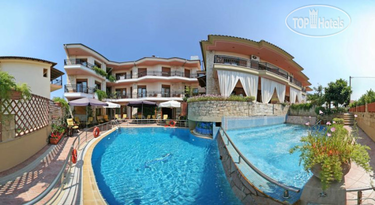 New photos from tourists Giannis & Foteini 1*