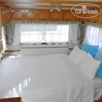 Akti Oneirou Camping & Bungalows