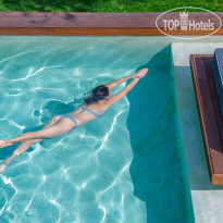 Avaton Luxury Villas Resort