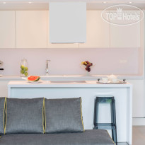 Avaton Luxury Villas Resort