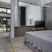 Lagomandra Beach Deluxe Suite with Private Pool