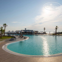 Portes Lithos Luxury Resort 
