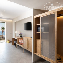 Portes Lithos Luxury Resort 