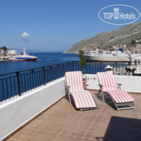 Captains Suites Отель