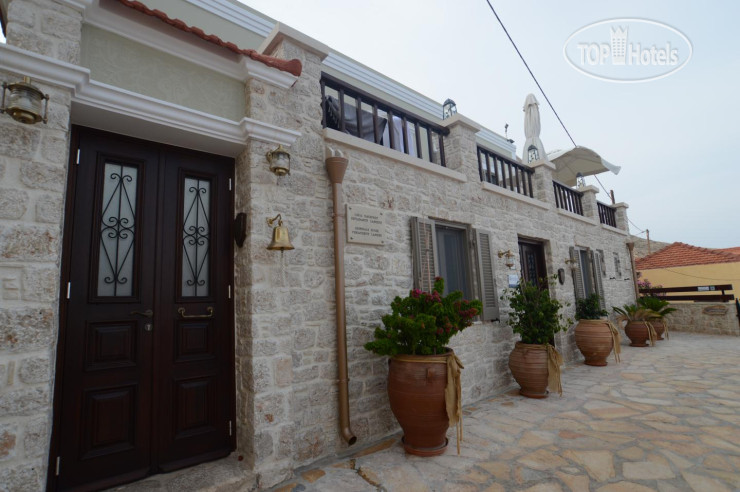 New photos from tourists Admirals House