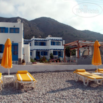 Livadia Beach Apartments & Studios 