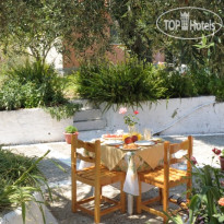 Passas Studios And Apartments 