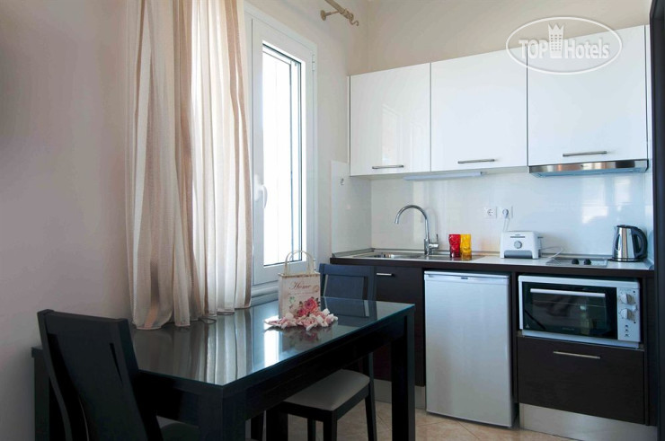 New photos from tourists Brentanos APT