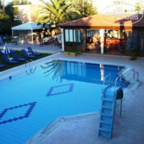 Katsaros Apartments Бассейн