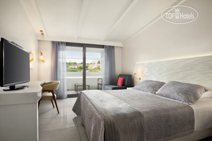 Hotel photo TRYP by Wyndham Corfu Dassia 4*