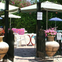 The Mayflower Studios & Apartments