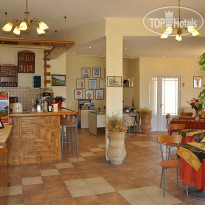 Mazis Apartments Вестибюль