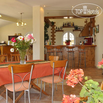 Mazis Apartments Вестибюль