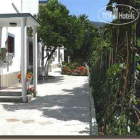 Harrys Bar & Apartments 