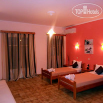 Elli Marina Studios and Apartments 