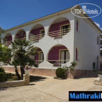 Mathraki Resort
