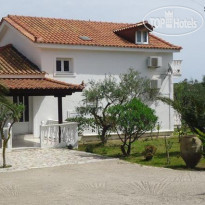 Valentinos Apartments Отель