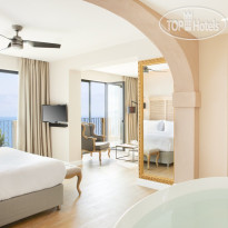 Marbella Nido Suite Hotel & Villas Люкс с джакузи на балконе