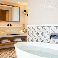 Marbella Nido Suite Hotel & Villas Люкс с джакузи на балконе