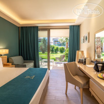Almyros Beach Resort & SPA