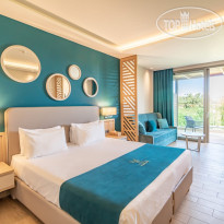 Almyros Beach Resort & SPA