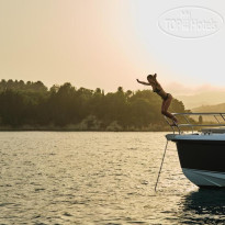 Avali, Mar-Bella Collection 