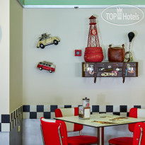 MarBella Corfu Splash Diner