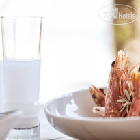 Kontokali Bay Parea by the beach