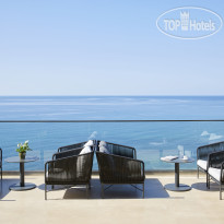 Alkyna Lifestyle Beach Resort лобби
