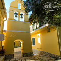 Bella Vista Hotel and Studios 