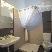 Bella Vista Hotel and Studios 