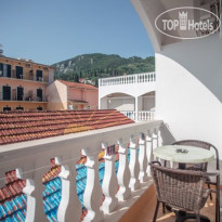Bella Vista Hotel and Studios