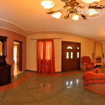 Villa Paramonas