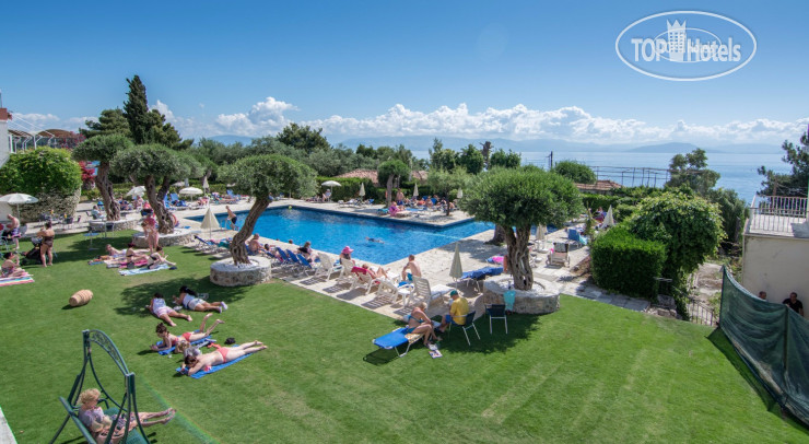 Alexandros Hotel