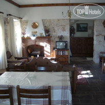 Pythais Hotel