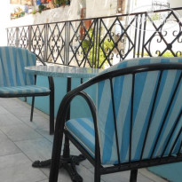 Zorbas Hotel & Studios 
