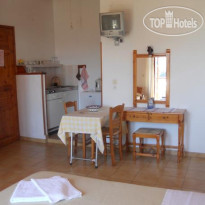 Marianthi Toroz Rooms & Studios 