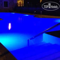 Blue Sky Hotel 