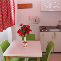 Elarin Studios & Apartments 