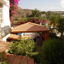 Elarin Studios & Apartments