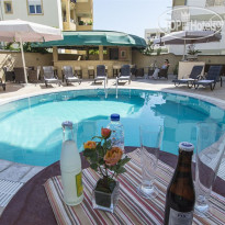 Comfort Apartments Бассейн