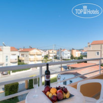 Eugenia Studios & Apartments