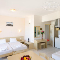Eugenia Studios & Apartments