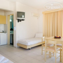 Eugenia Studios & Apartments