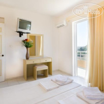 Eugenia Studios & Apartments
