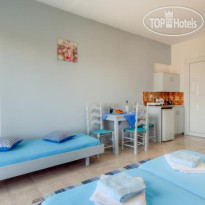 Antomar Apartments & Studios 