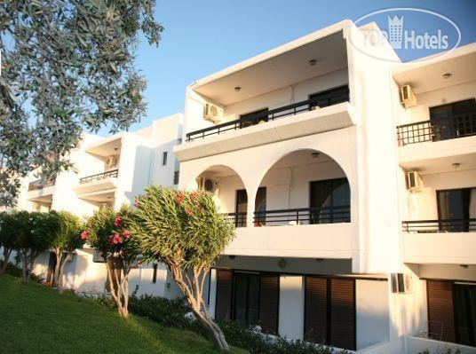 Hotelier's photos Debby Hotel Apartments 2*