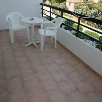 Debby Hotel Apartments 