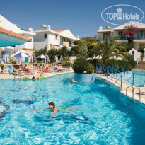Pefki Islands Resort 