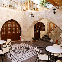 Camelot Traditional Hotel